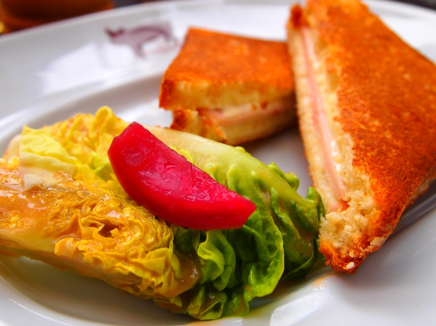 Croque Monsieur. Paris.