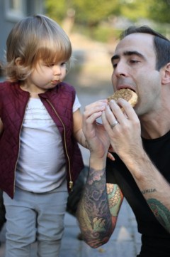 Oatmeal Pumpkin Cookie Sandwich